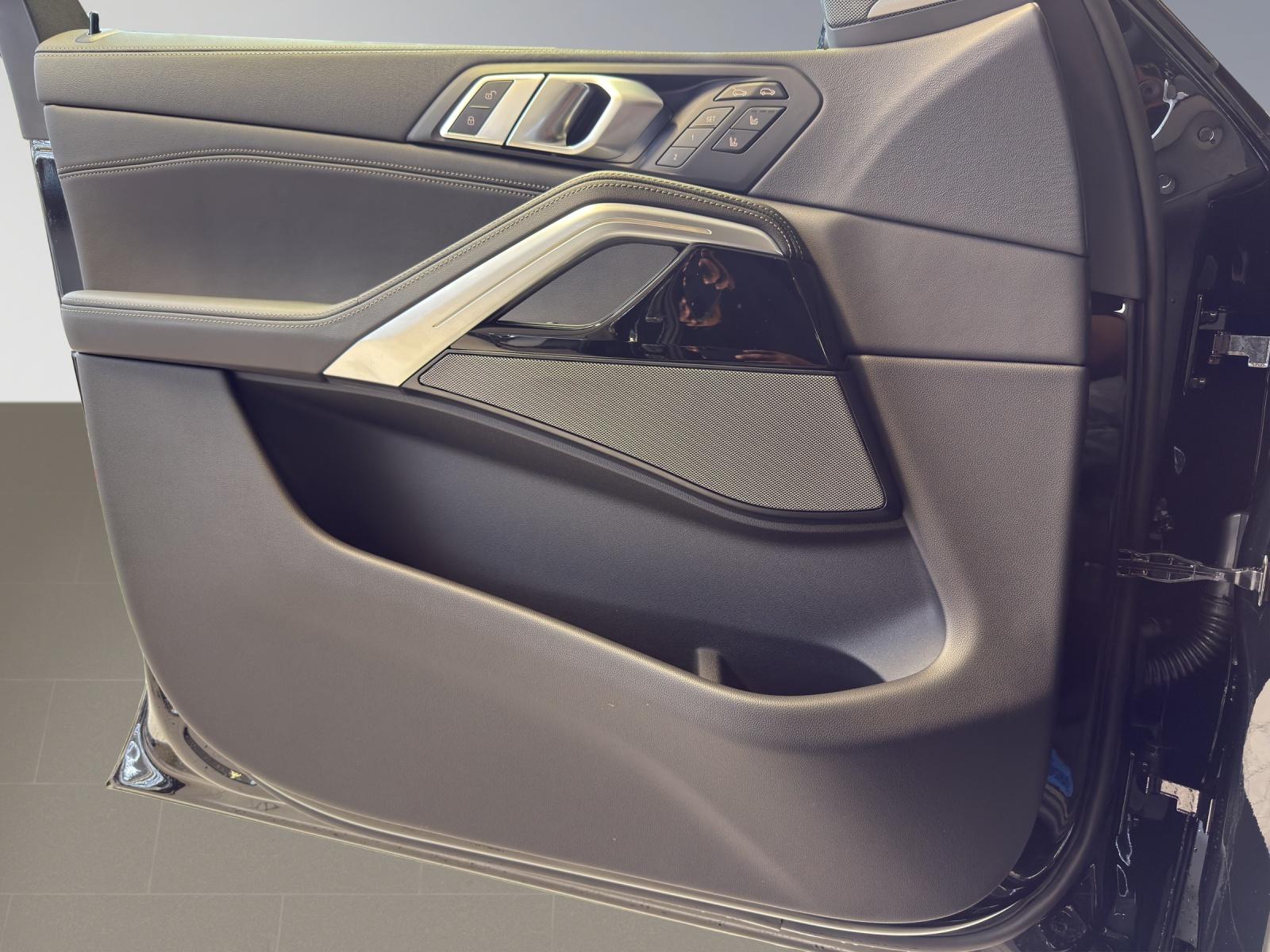 BMW X6 M60i-image-7