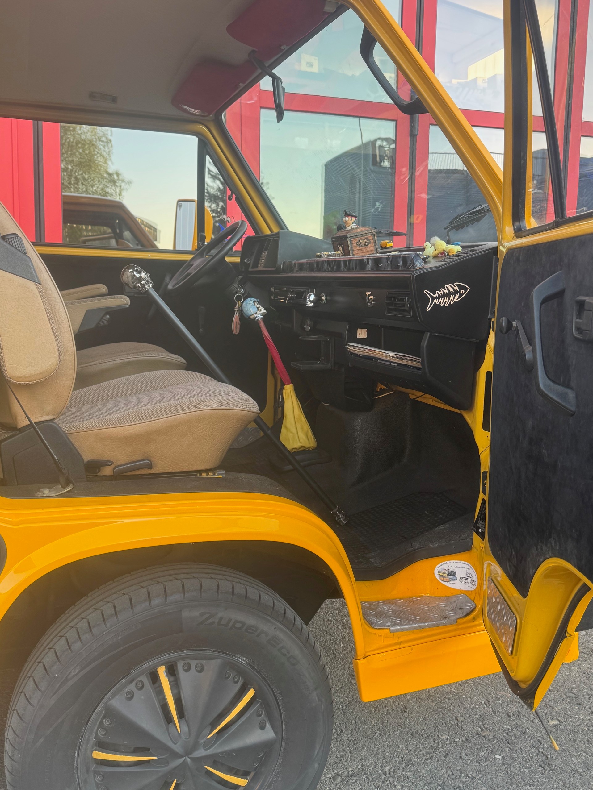 VW VW Typ2 T3 Camper "Yellow-Pearl"-image-12