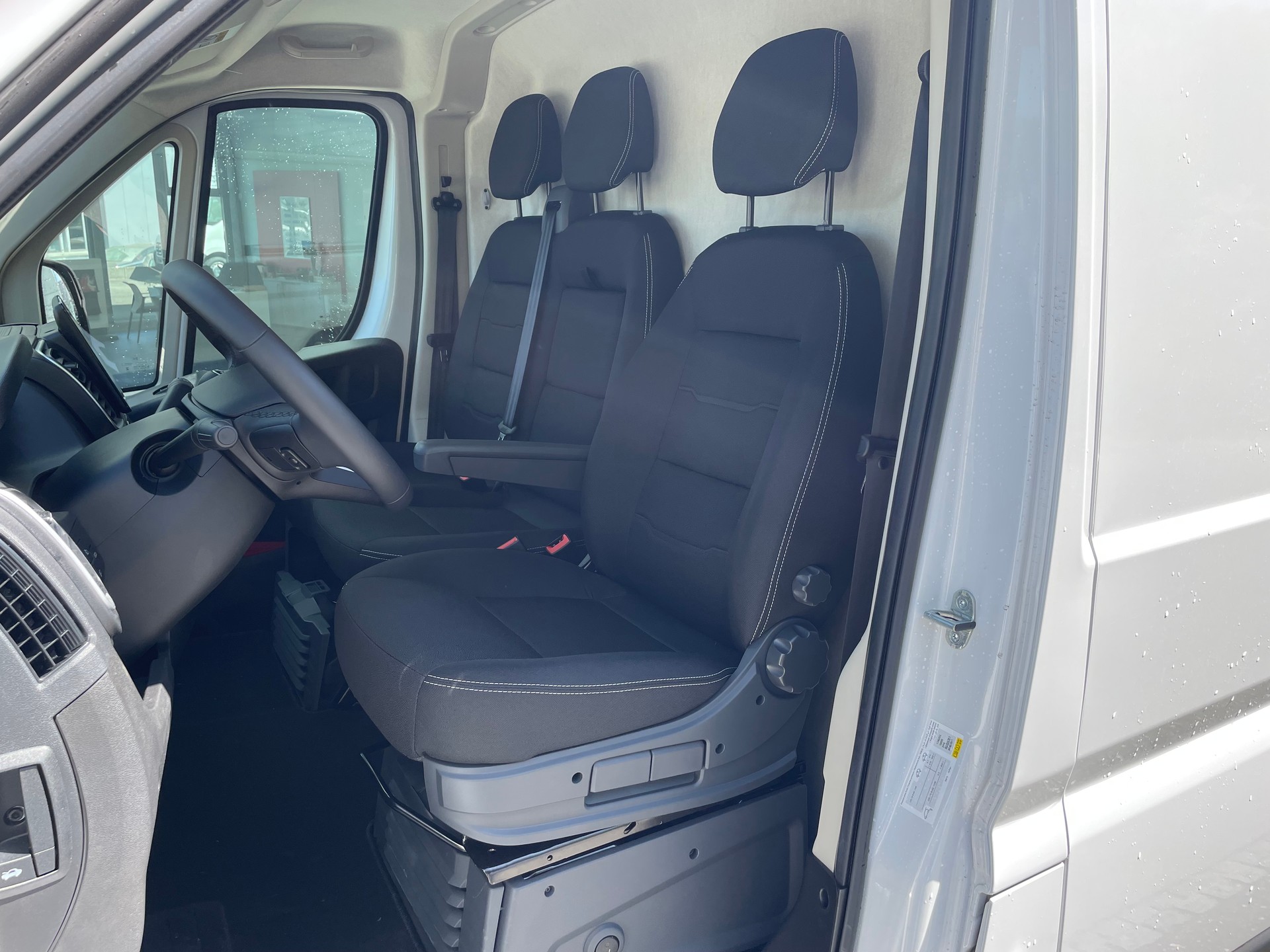 CITROEN Jumper 35 2.2 BlueHDi 140 L2H2-image-8