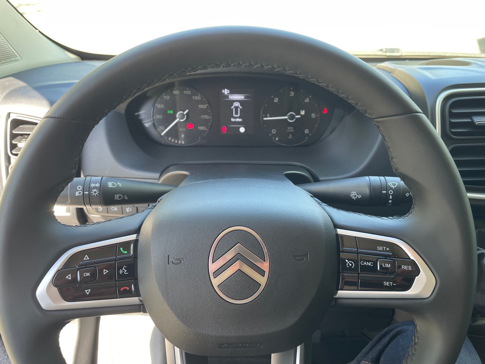 CITROEN Jumper 35 2.2 BlueHDi 140 L2H2-image-9