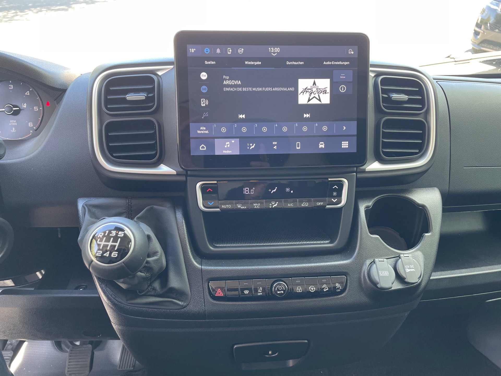 CITROEN Jumper 35 2.2 BlueHDi 140 L2H2-image-10
