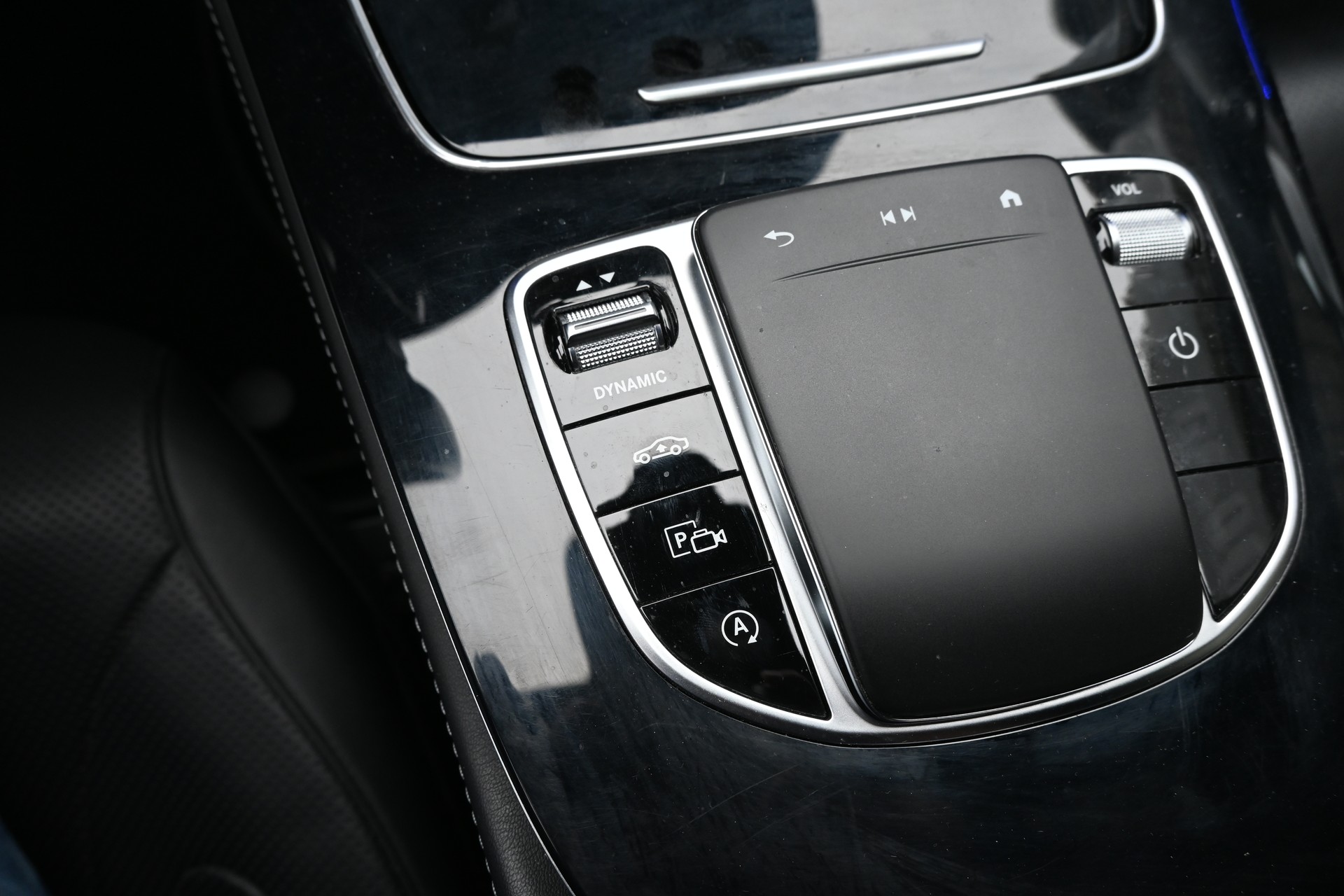 MERCEDES-BENZ CLS 450 4Matic AMG Line 9G-Tronic (CH Auto) Facelift Modell-image-16