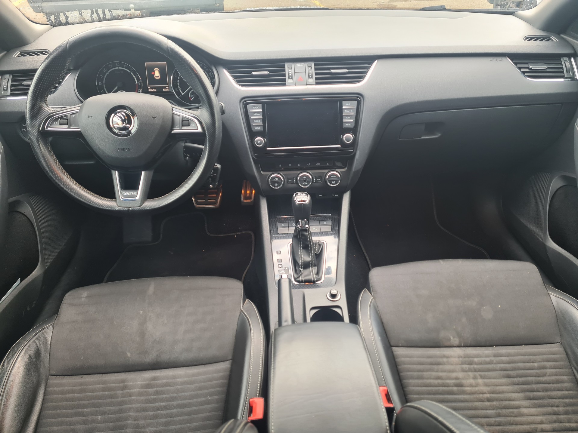 SKODA Octavia Combi 2.0 TDI RS DSG-image-7