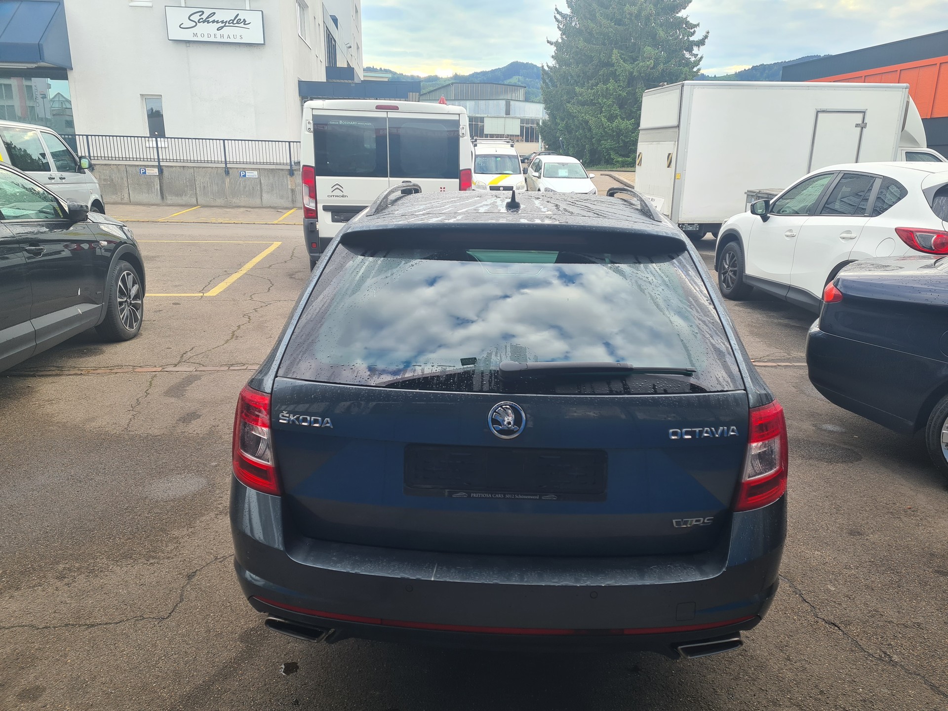 SKODA Octavia Combi 2.0 TDI RS DSG-image-4