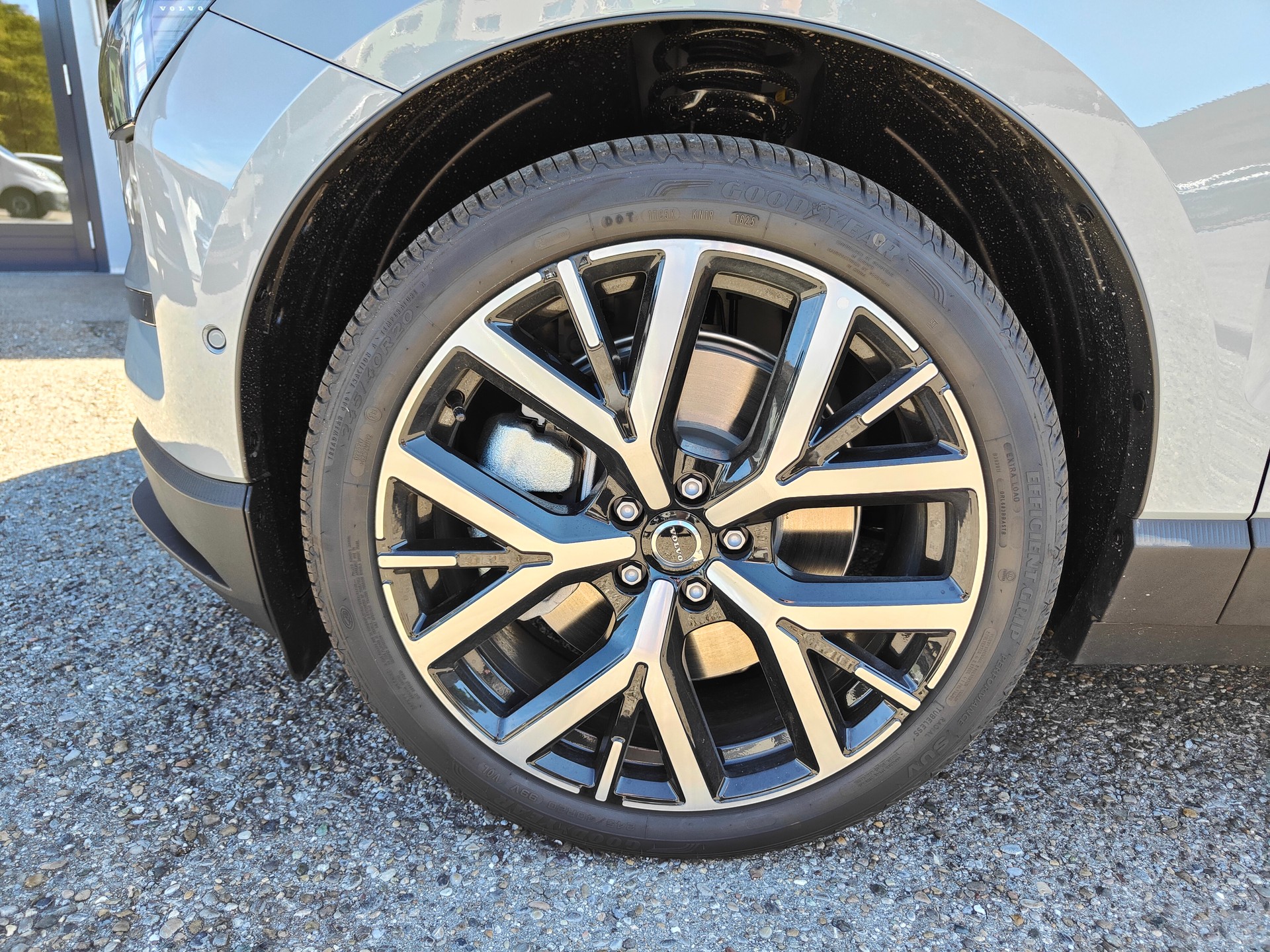 VOLVO EX30 E60 69kWh Twin Ultra-image-5
