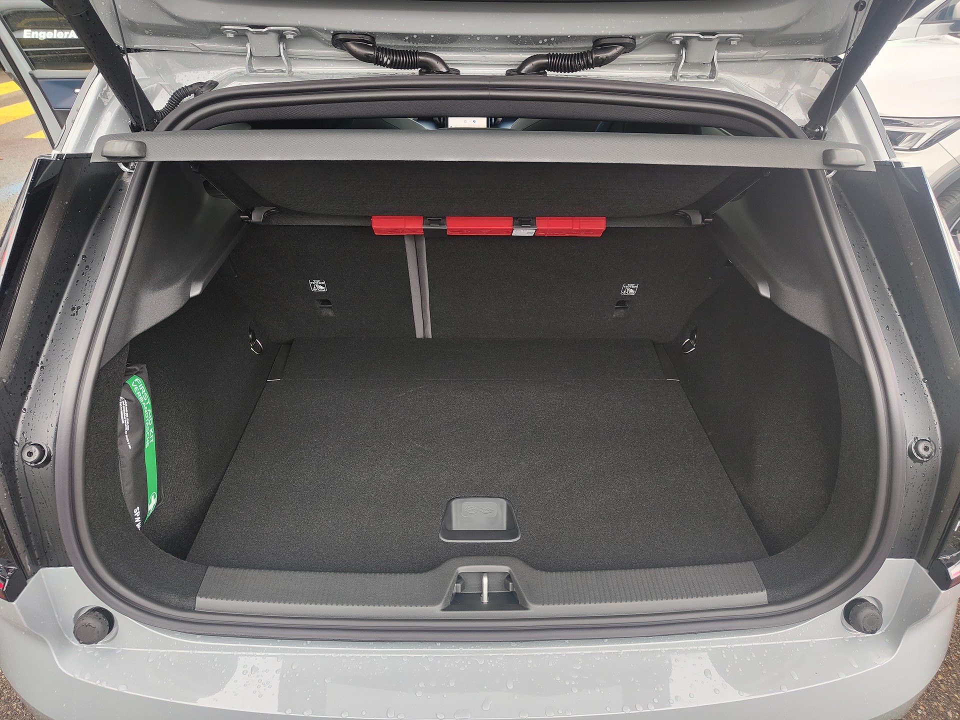 VOLVO EX30 E60 69kWh Twin Ultra-image-14