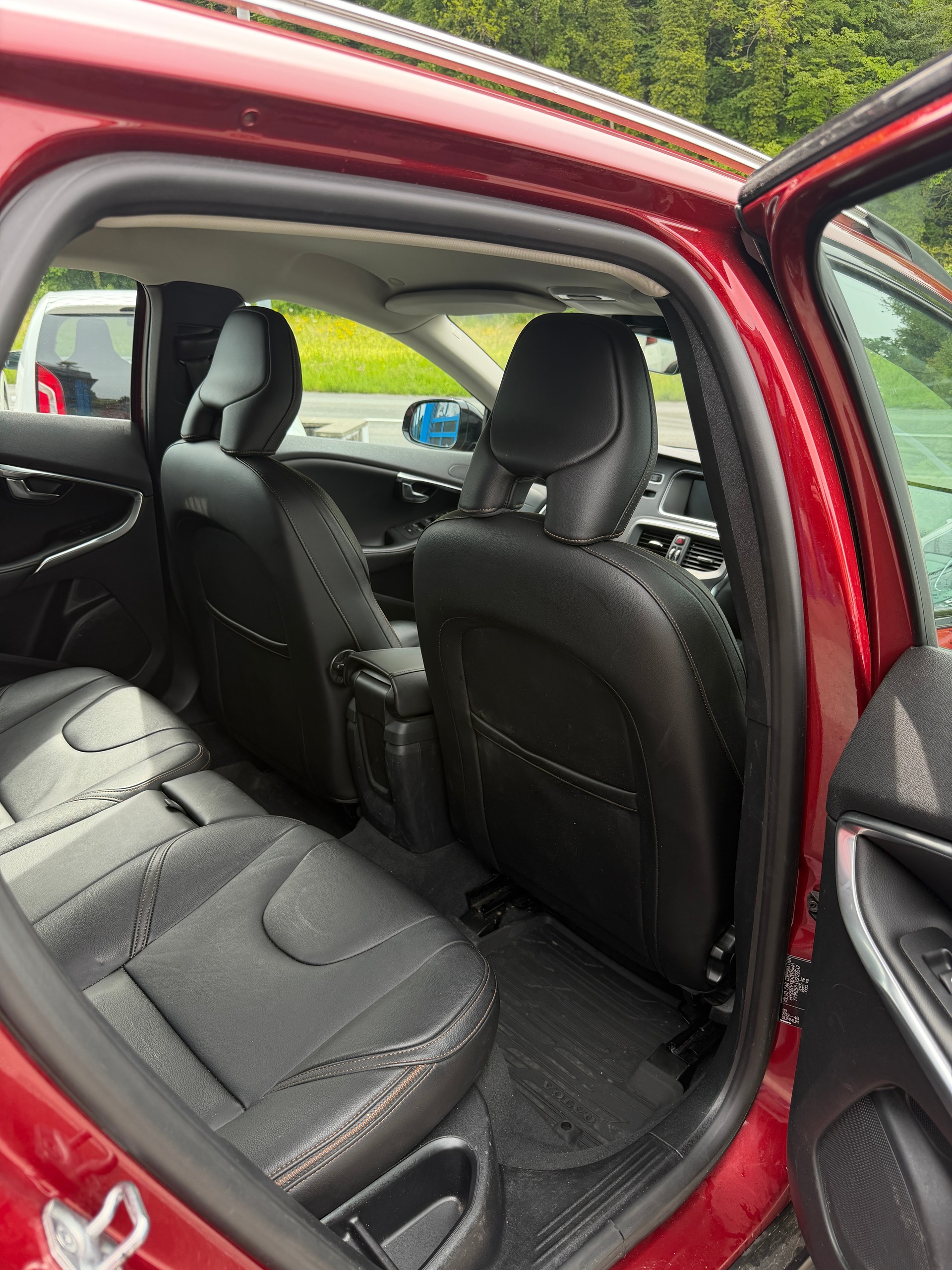 VOLVO V40 Cross Country Pro T4 AWD Geartronic-image-11