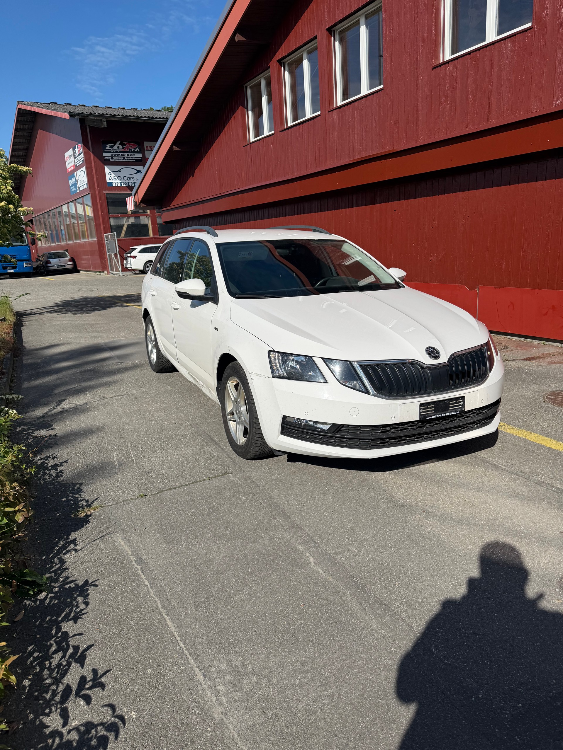 SKODA Octavia Combi 2.0 TDI Ambition 4x4 DSG-image-1
