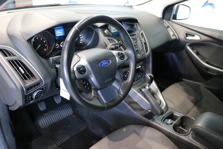 FORD Focus 1.0 SCTi Titanium-showroom-element-3