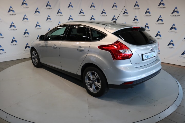 FORD Focus 1.0 SCTi Titanium-image-15