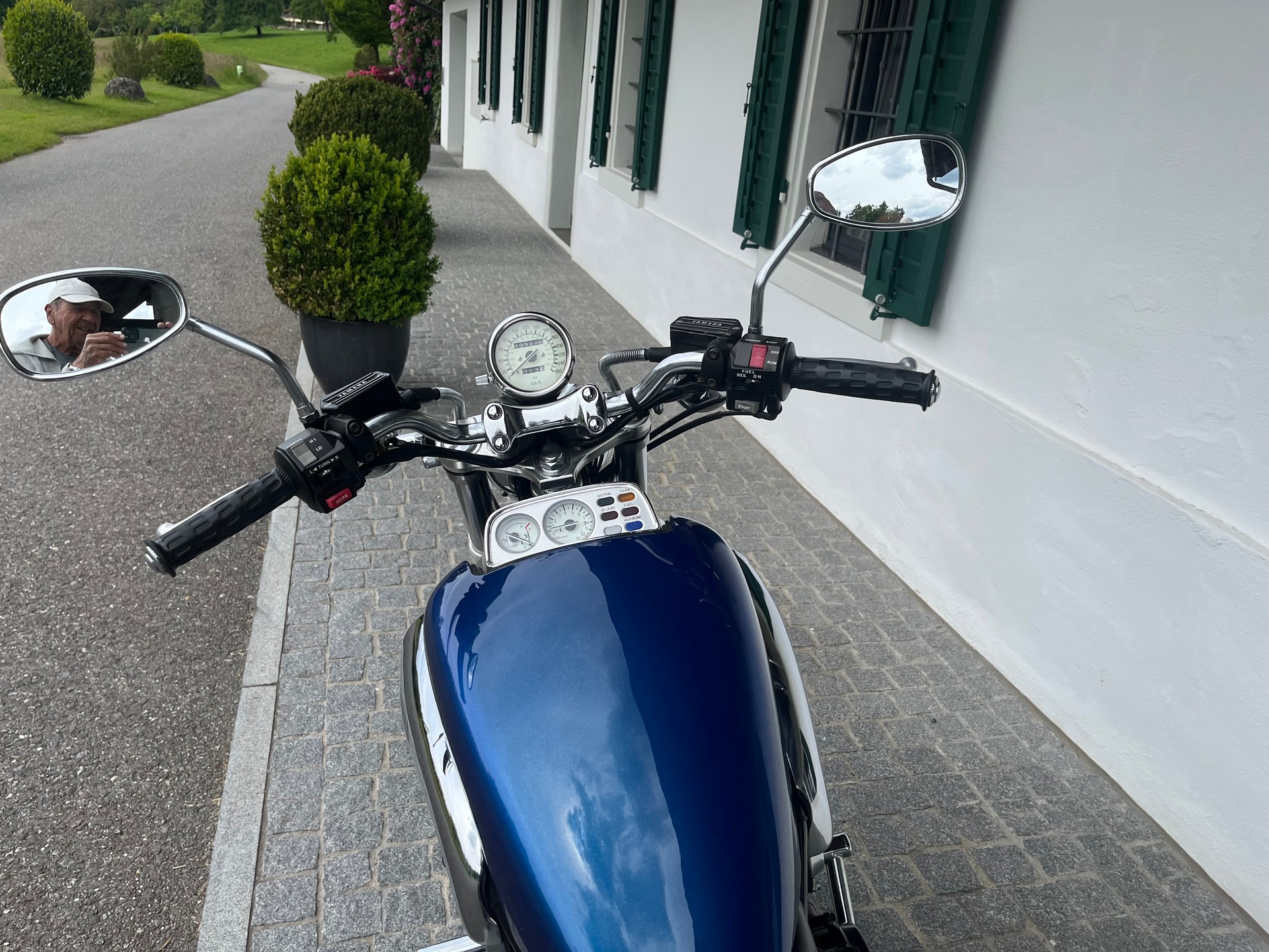YAMAHA V-Max Egli-image-9