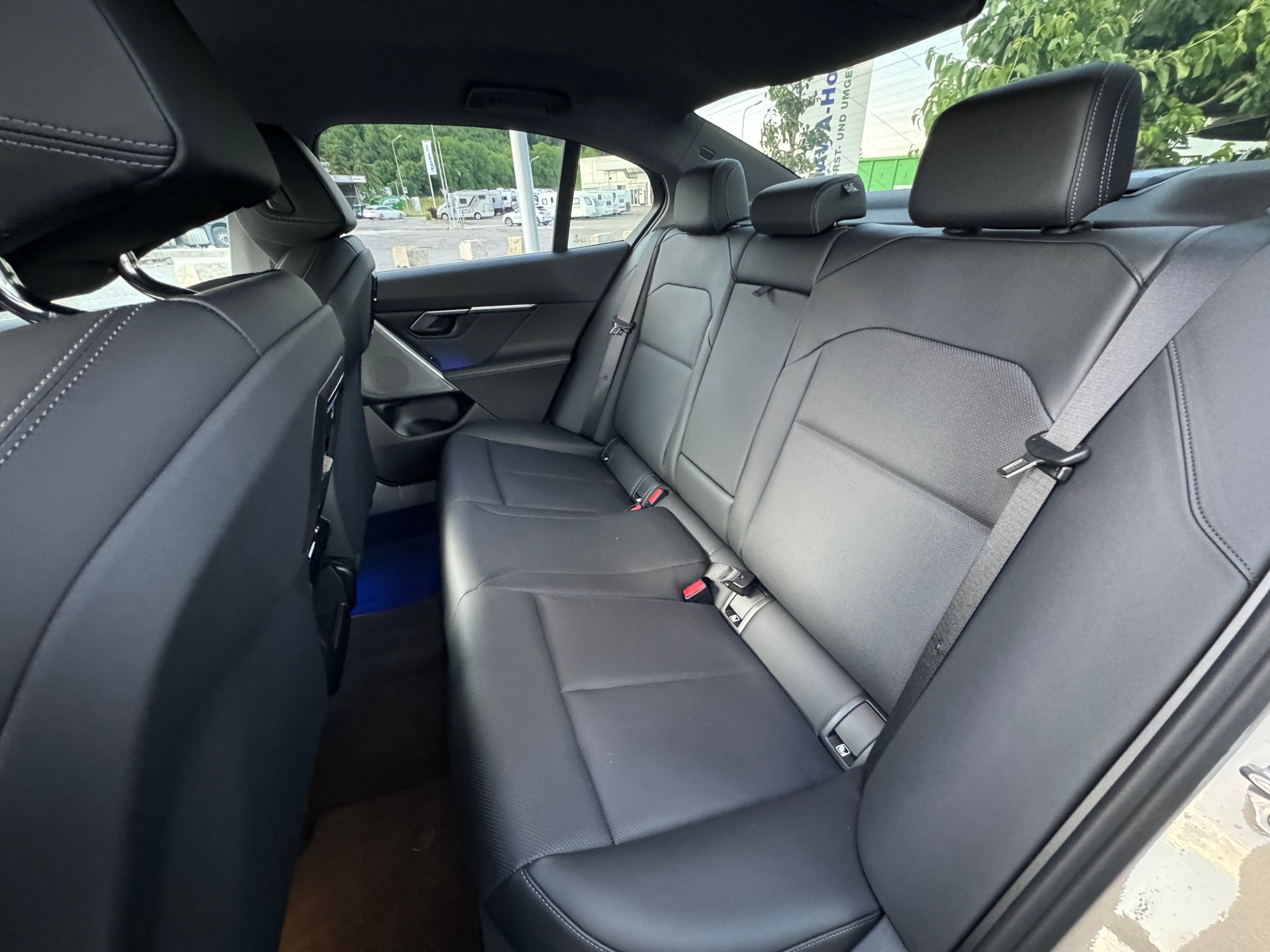 BMW 520d xDrive 48V Steptronic Neues Modell 379.- im Monat 🚀-image-12