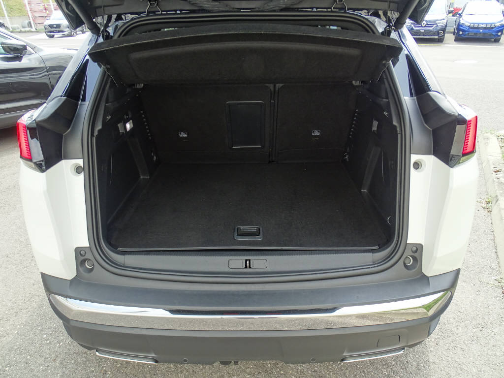 PEUGEOT 3008 1.6 Plug-in Hybrid4 GT-image-7