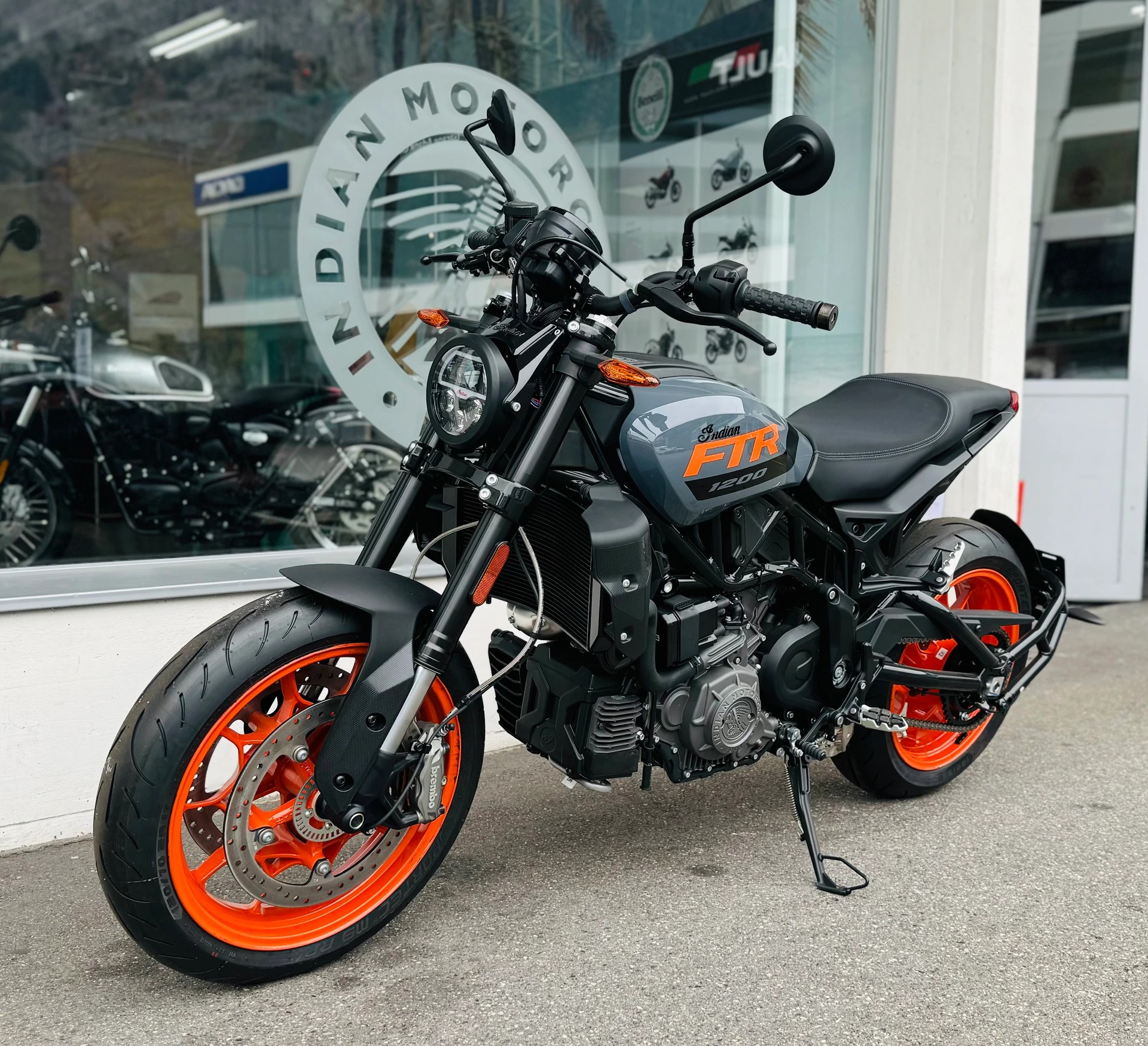 INDIAN FTR 1200 Stealth Gray-image-14