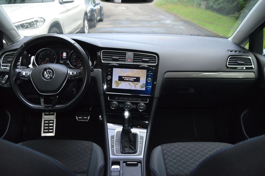 VW Golf 1.0 TSI Comfortline DSG R-Line-image-8