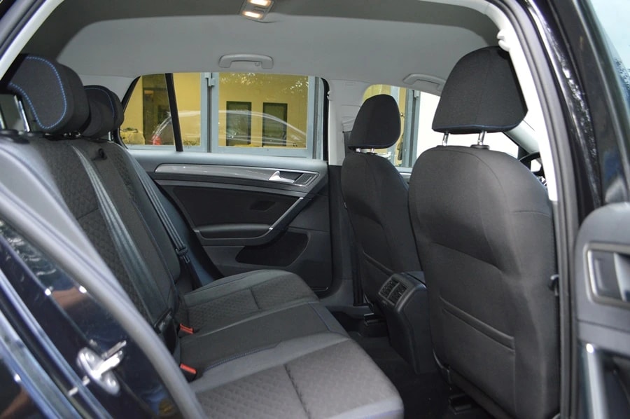 VW Golf 1.0 TSI Comfortline DSG R-Line-image-5