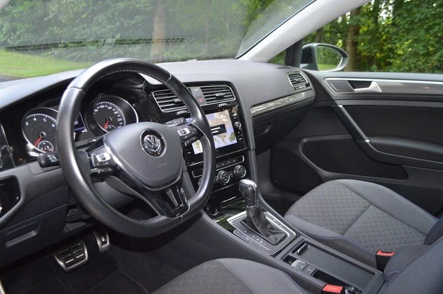VW Golf 1.0 TSI Comfortline DSG R-Line-image-3