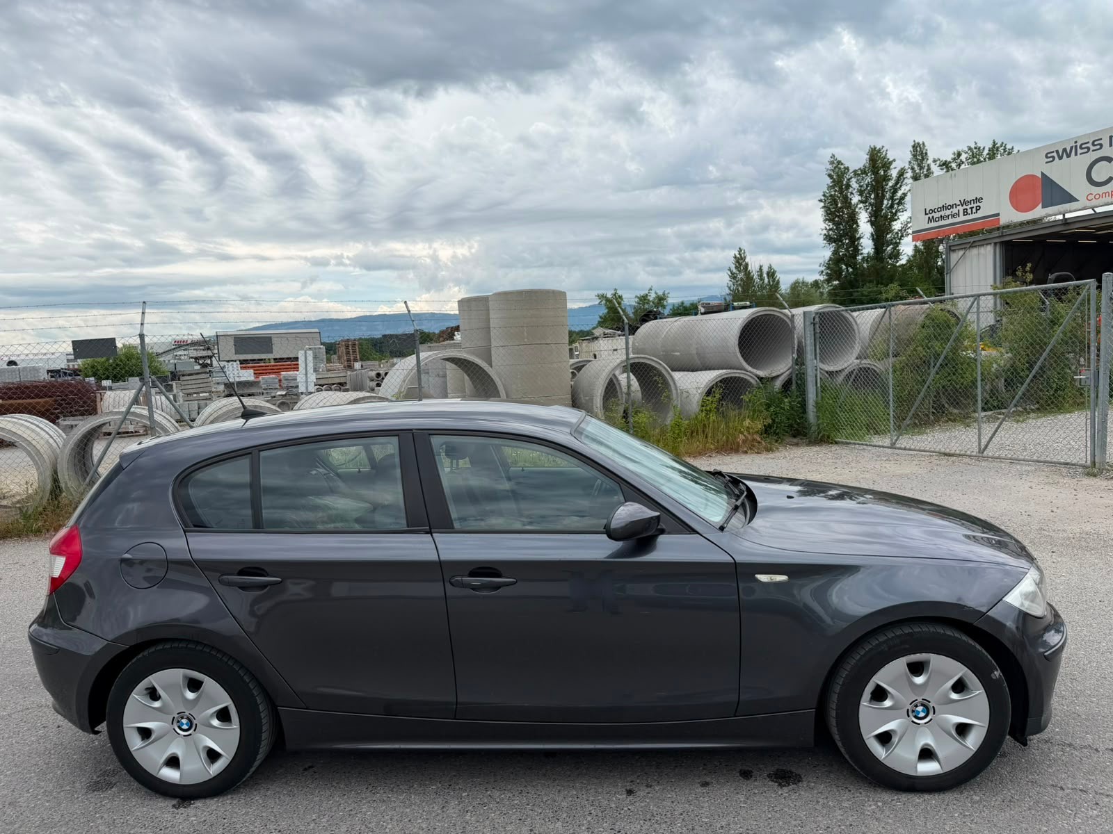 BMW 116i-image-6