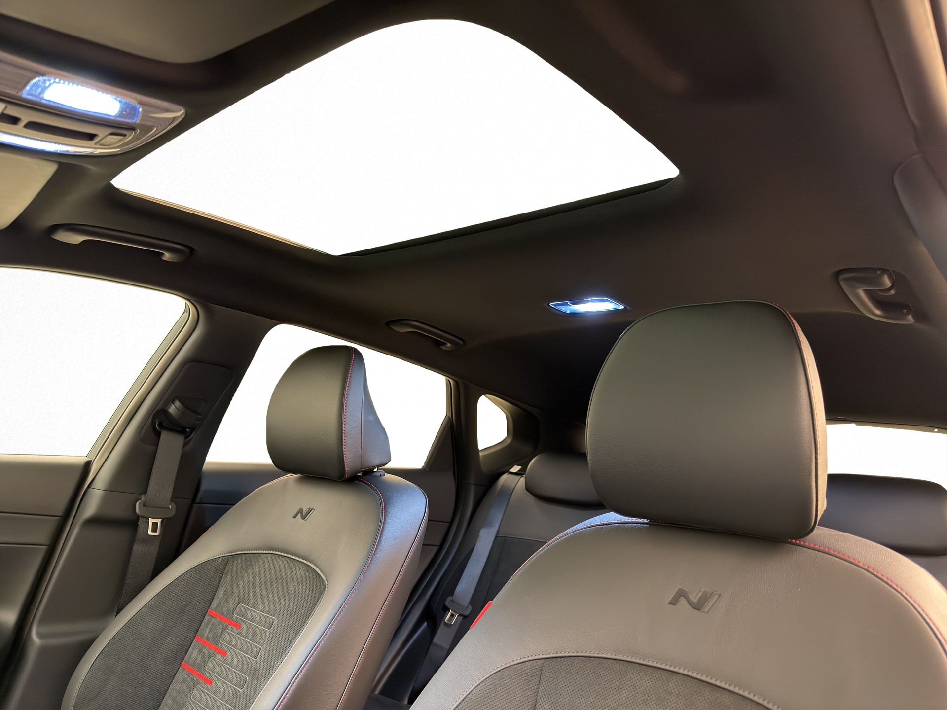 HYUNDAI Kona Electric N-Line-image-14
