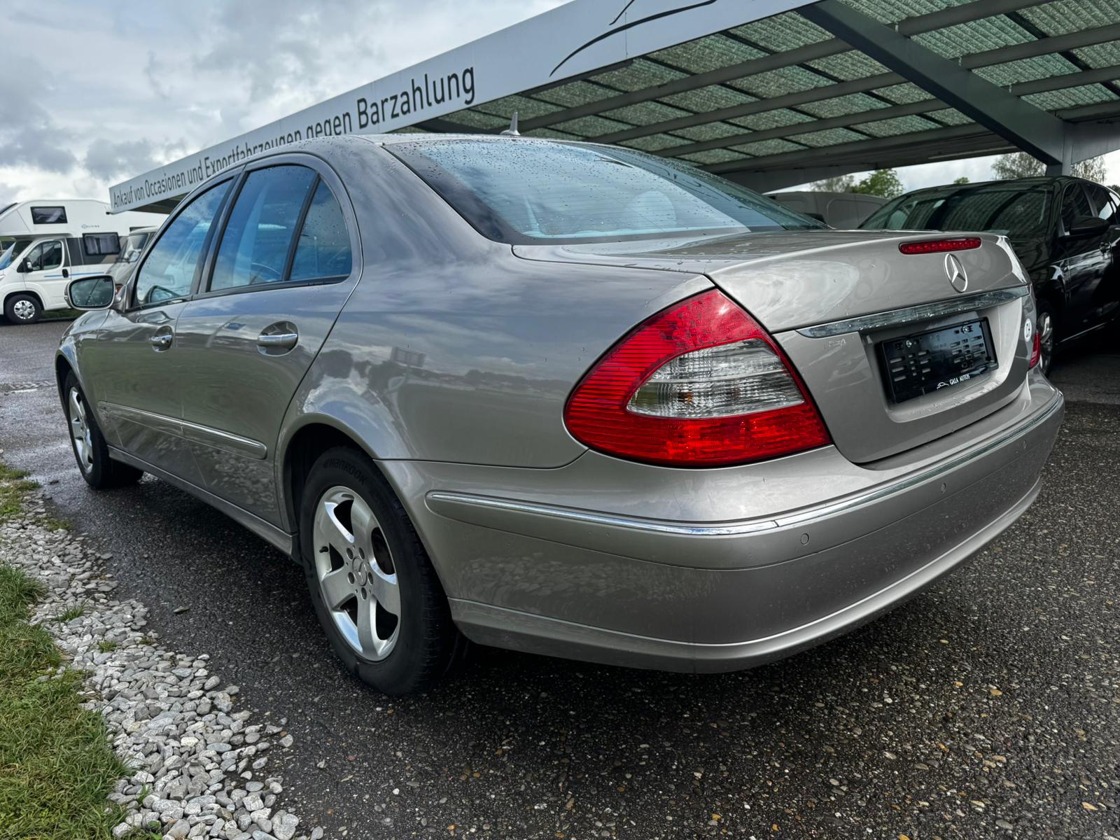 MERCEDES-BENZ E 280 Classic 4Matic Automatic-image-6
