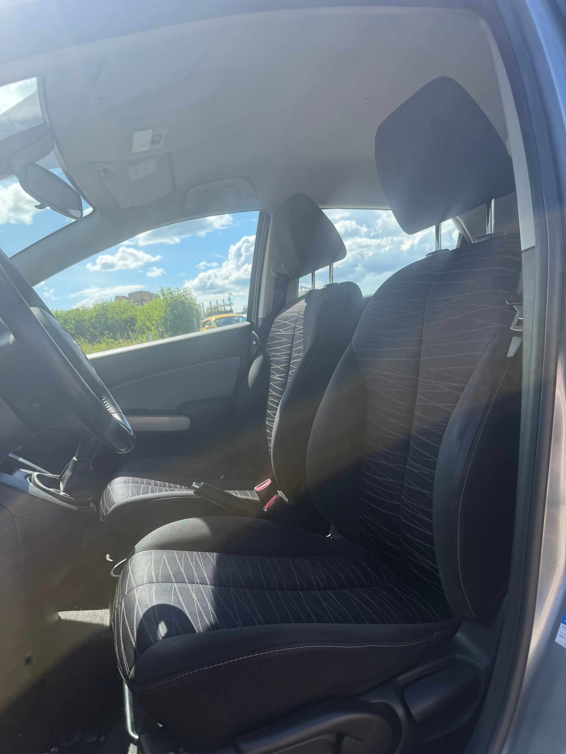 MAZDA 2 1.3i 16V Exclusive-image-8
