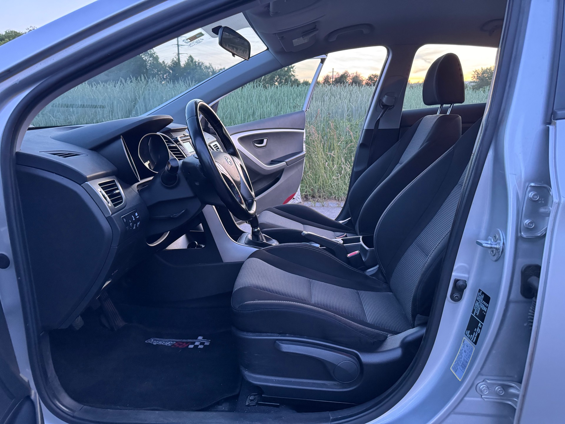 HYUNDAI i30 1.4 Comfort-image-12