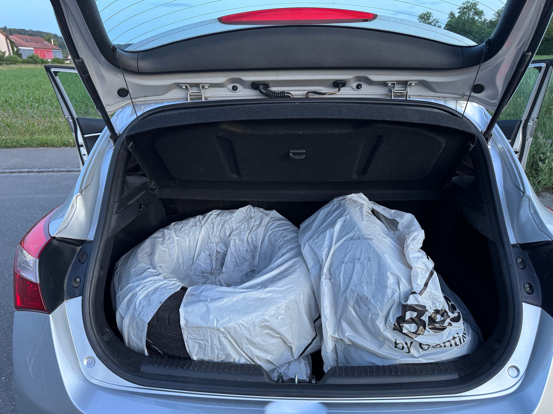 HYUNDAI i30 1.4 Comfort-image-9