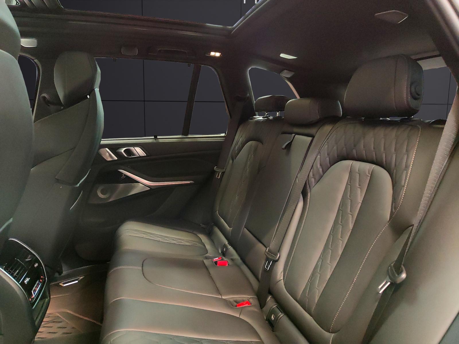 BMW X5 M50i xDrive Bowers & Wilkins Diamond Surround Sound-image-17
