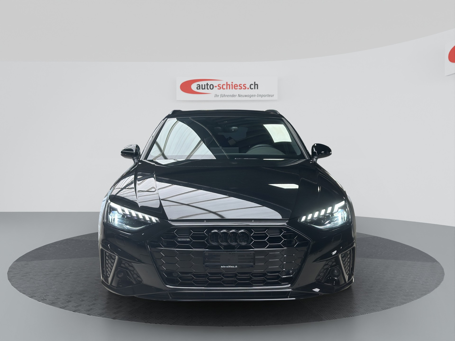 AUDI A4 Avant 40 TFSI S line S-tronic quattro S-Line-image-1