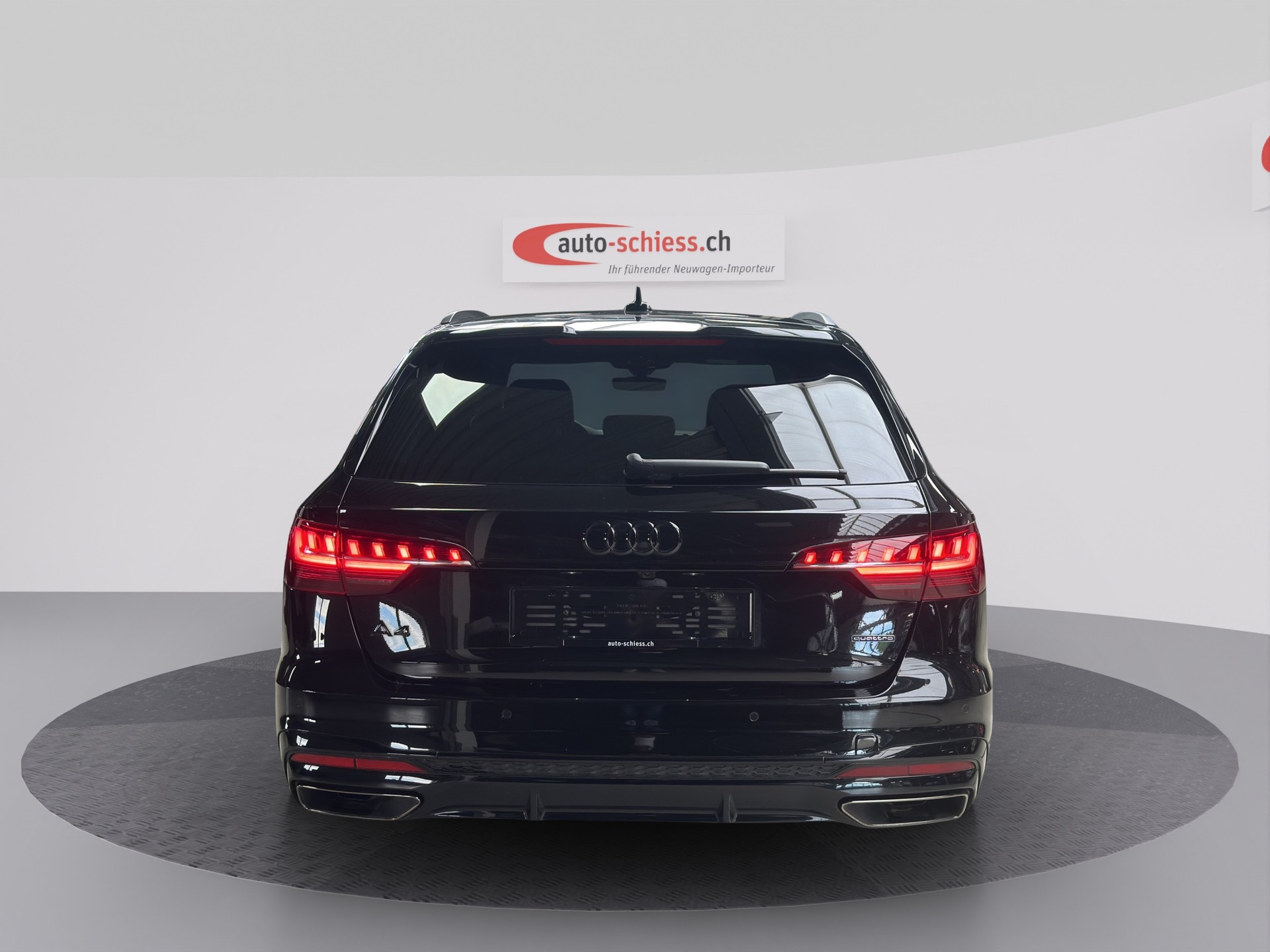 AUDI A4 Avant 40 TFSI S line S-tronic quattro S-Line-image-3