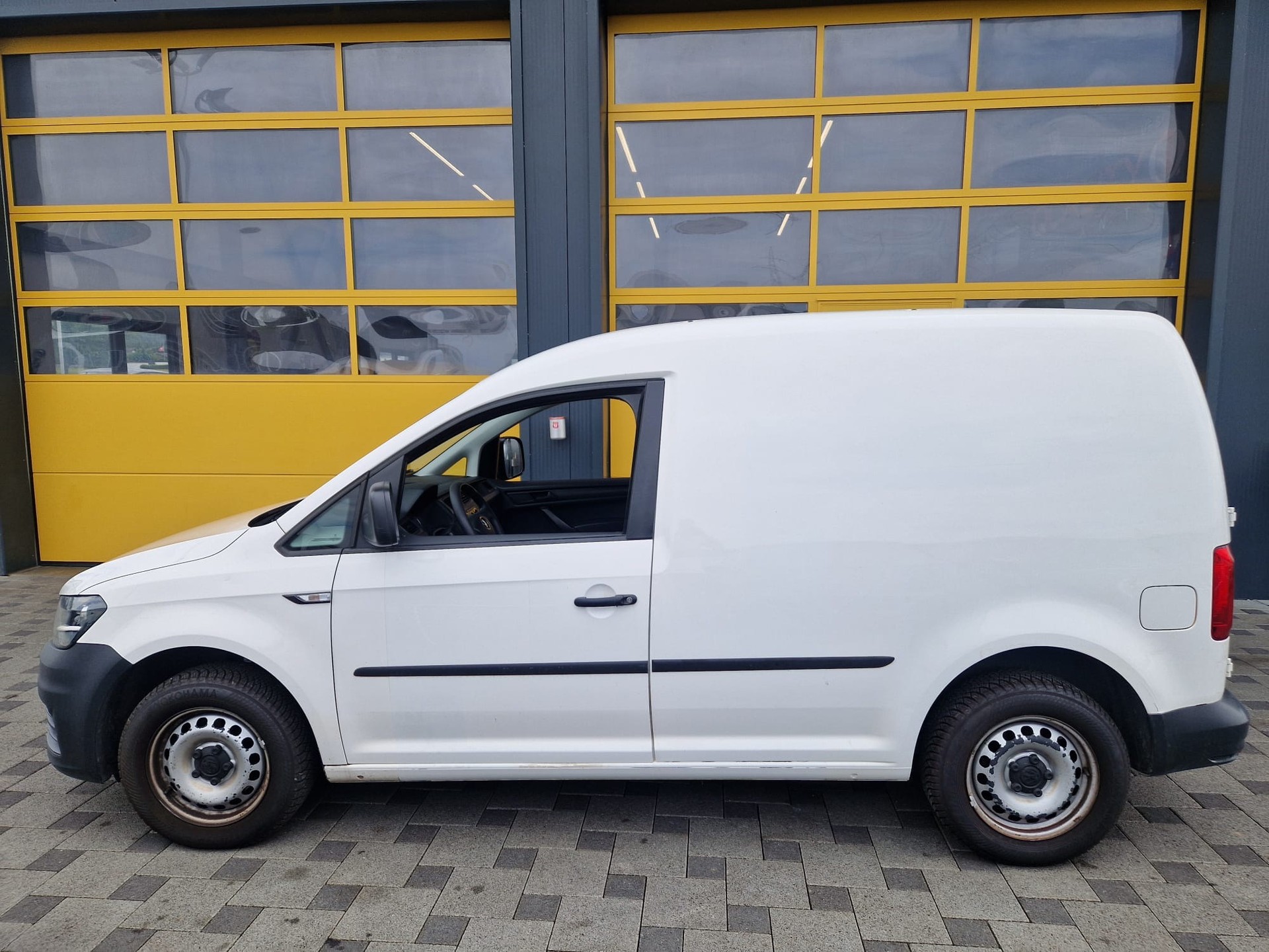 VW Caddy 1.2 TSI Entry BlueMotion Technology-image-6