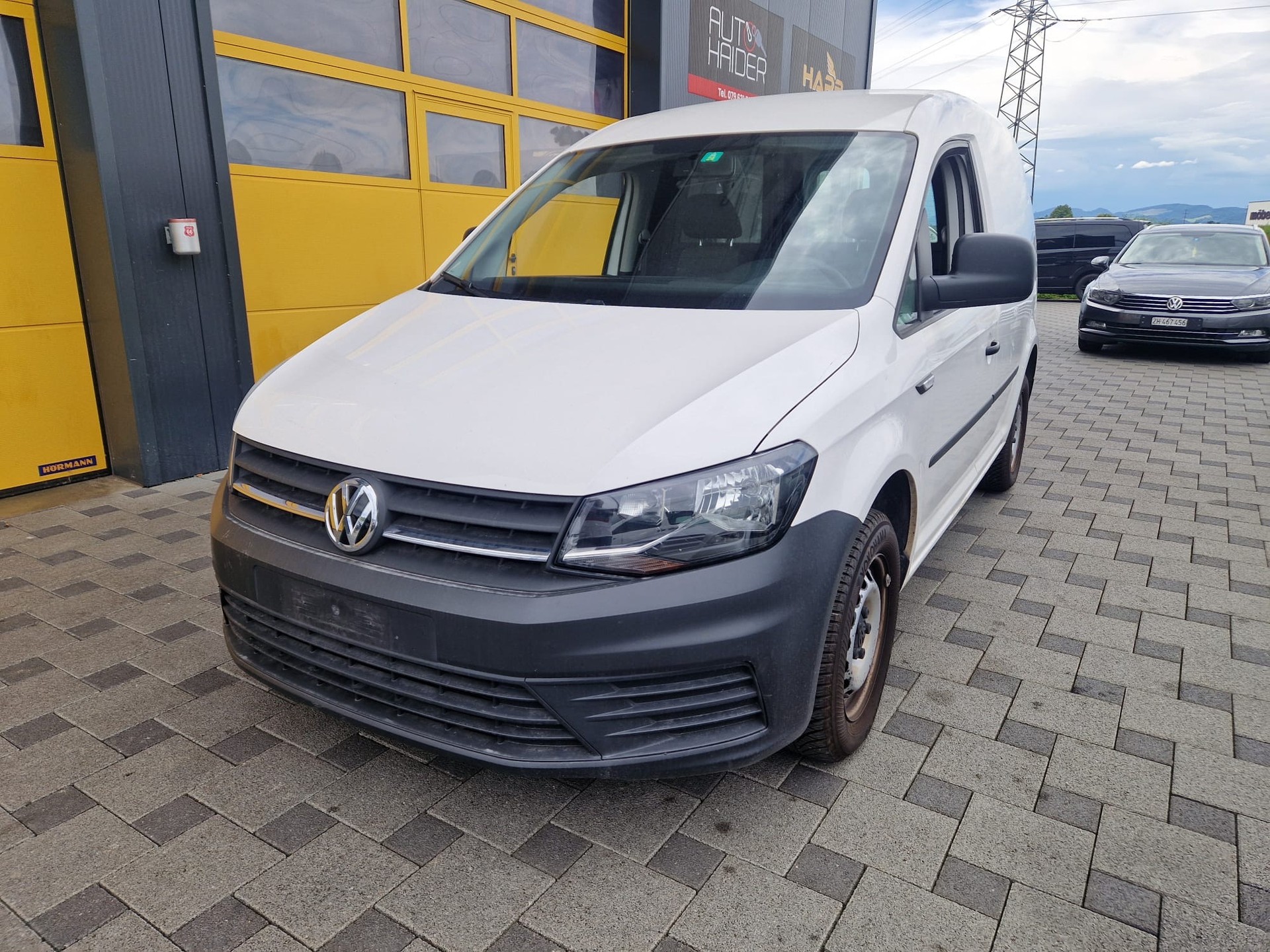 VW Caddy 1.2 TSI Entry BlueMotion Technology-image-0