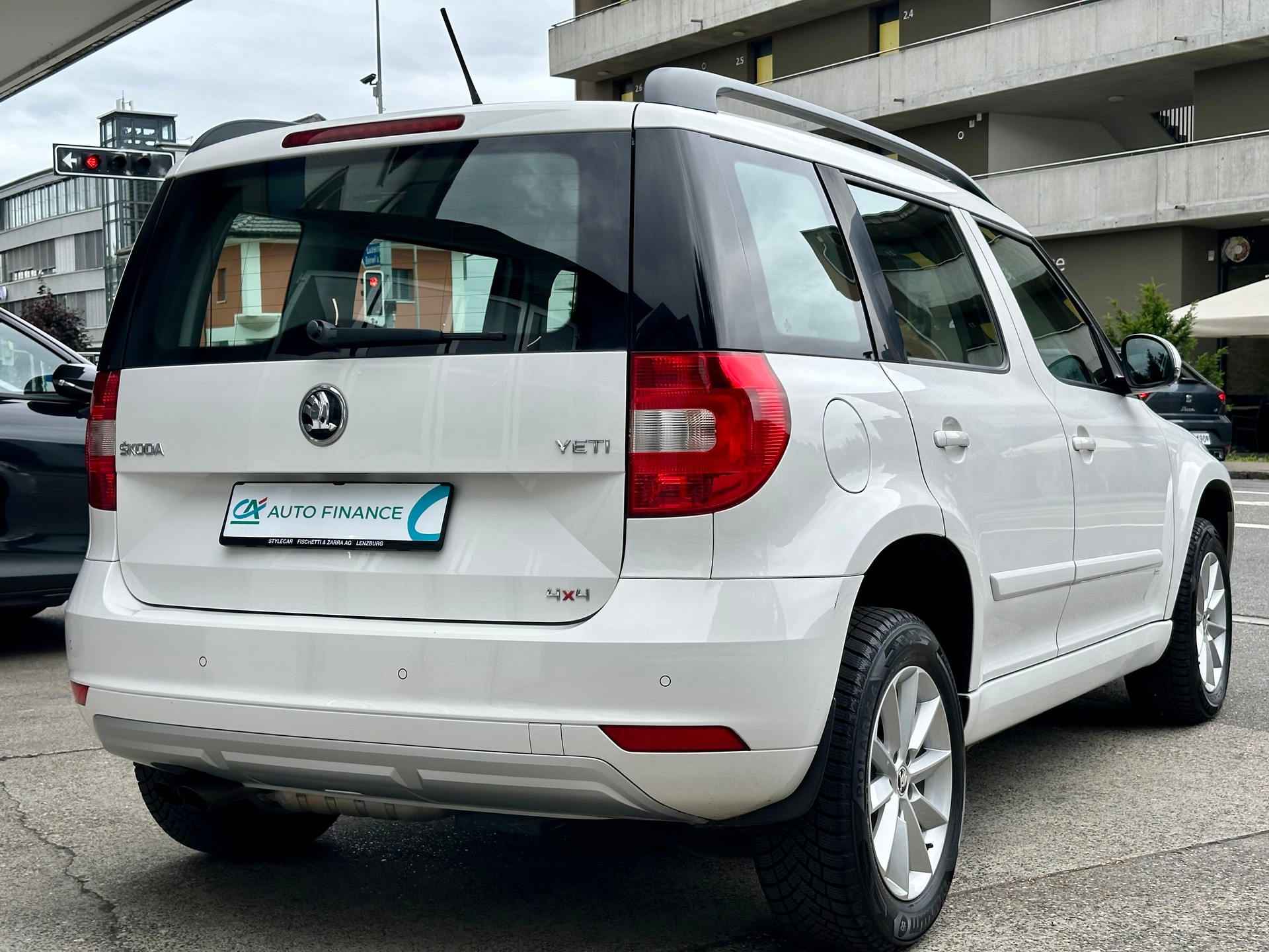 SKODA Yeti 2.0 TDI Active 4x4-image-6