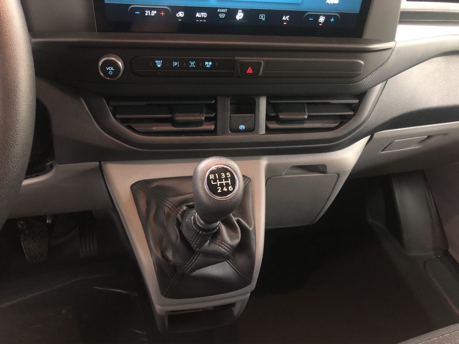 FORD Transit Custom Van 280 L1 2.0 EcoBl-image-8
