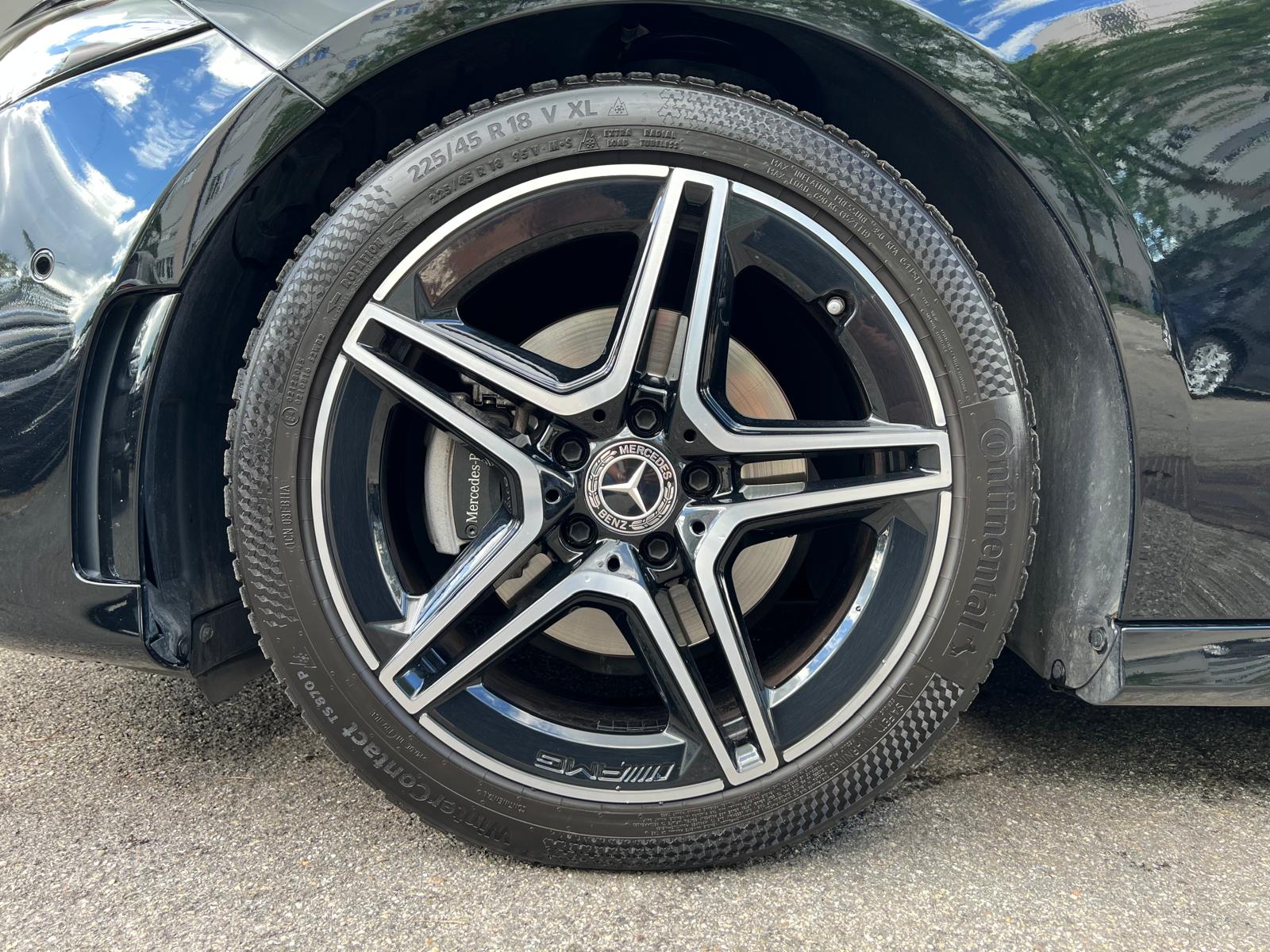 MERCEDES-BENZ A 200 AMG Line-image-5