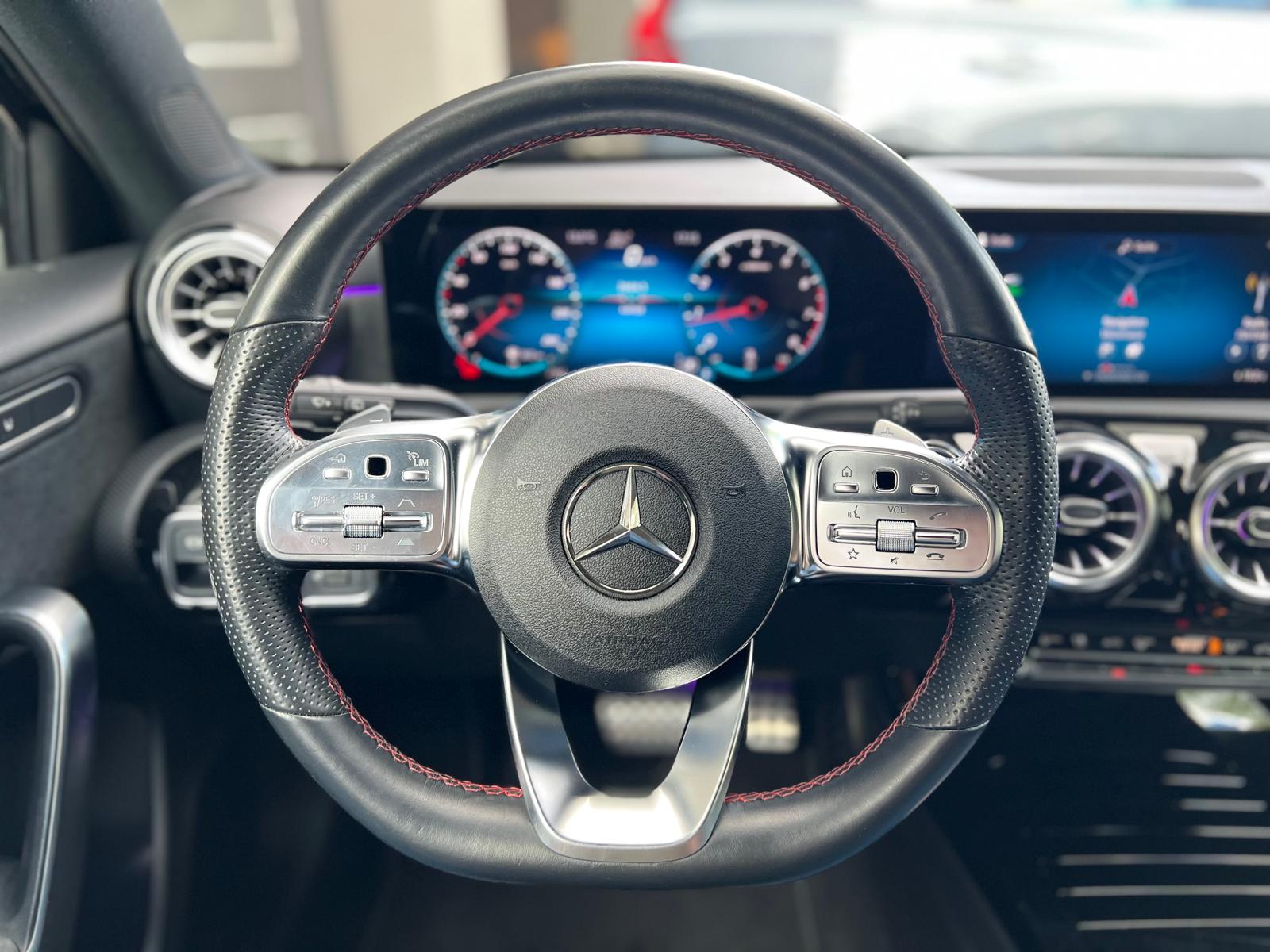 MERCEDES-BENZ A 200 AMG Line-image-9