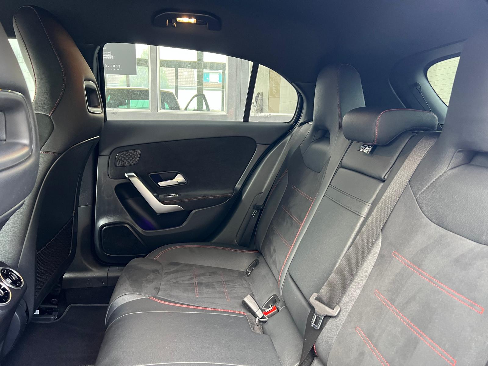 MERCEDES-BENZ A 200 AMG Line-image-8