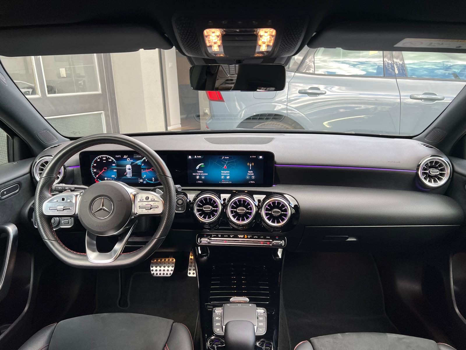 MERCEDES-BENZ A 200 AMG Line-image-6