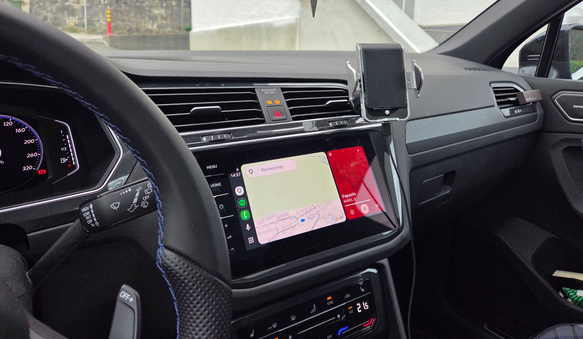 VW 2.0 TSI R DSG 4Motion-image-4