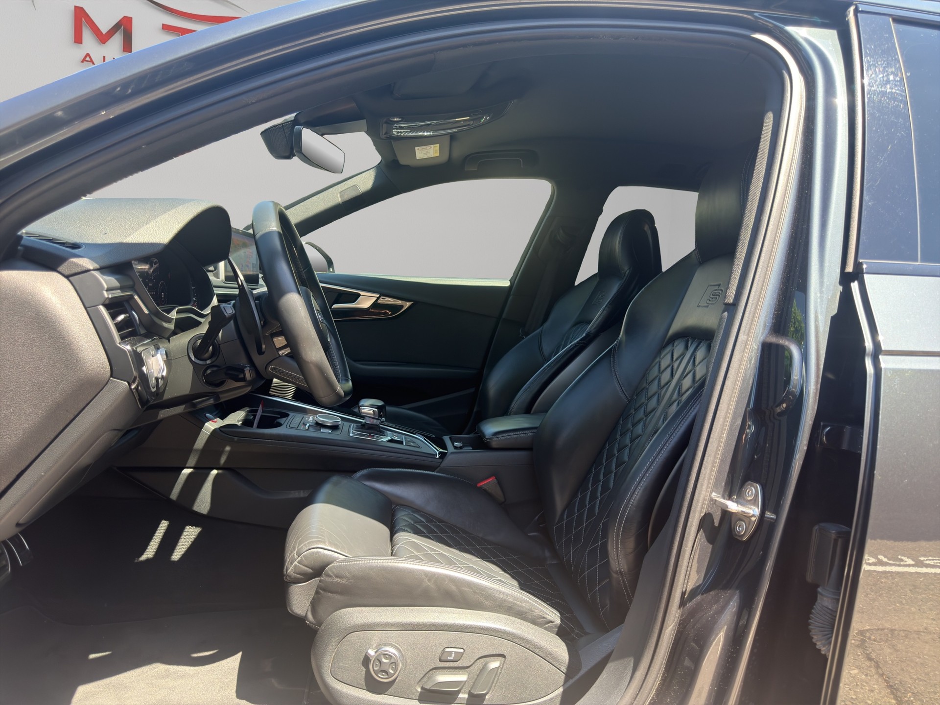 AUDI S4 Avant 3.0 TFSI quattro tiptronic-image-13