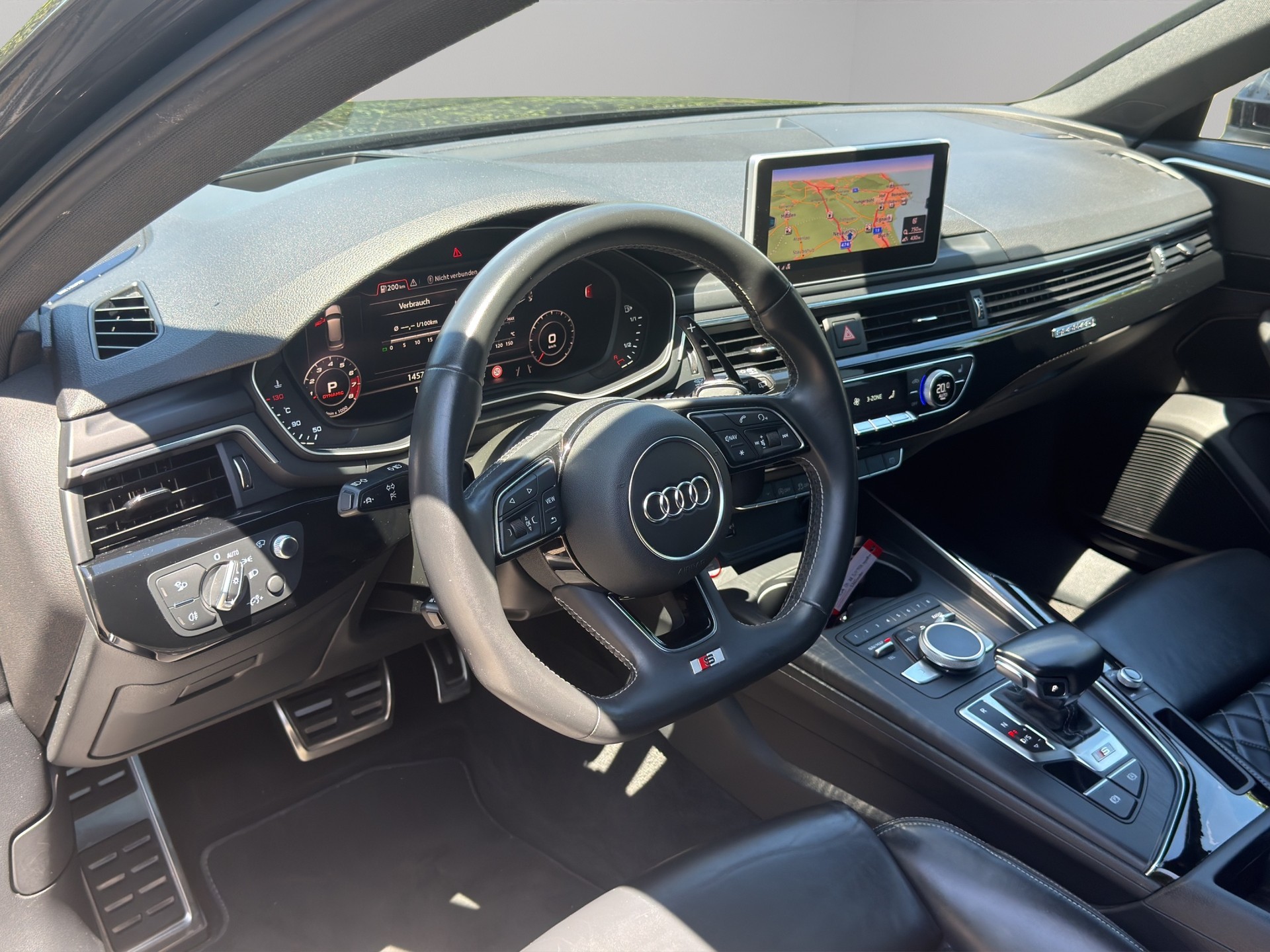 AUDI S4 Avant 3.0 TFSI quattro tiptronic-image-12