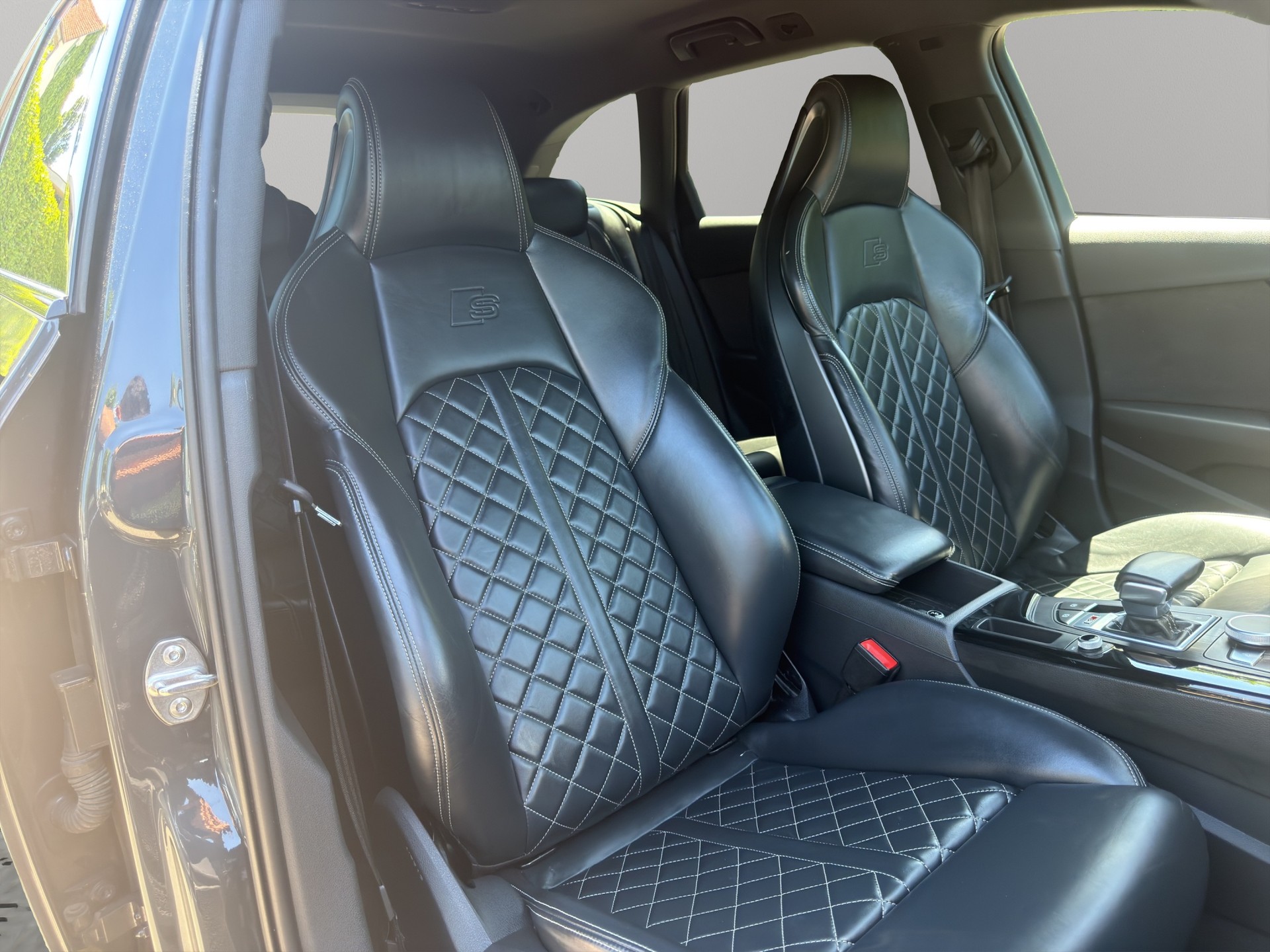 AUDI S4 Avant 3.0 TFSI quattro tiptronic-image-15
