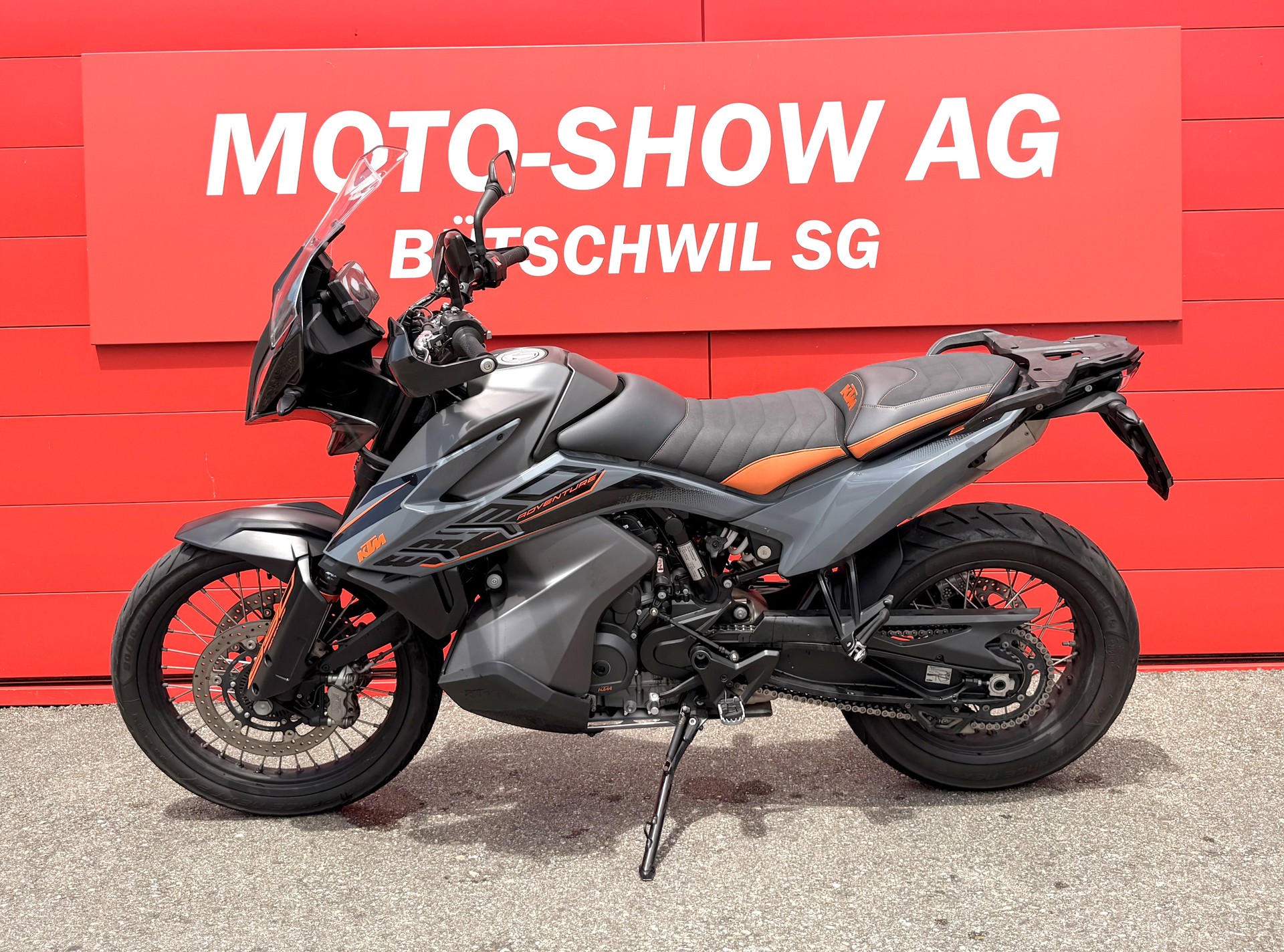 KTM 890 Adventure-image-3