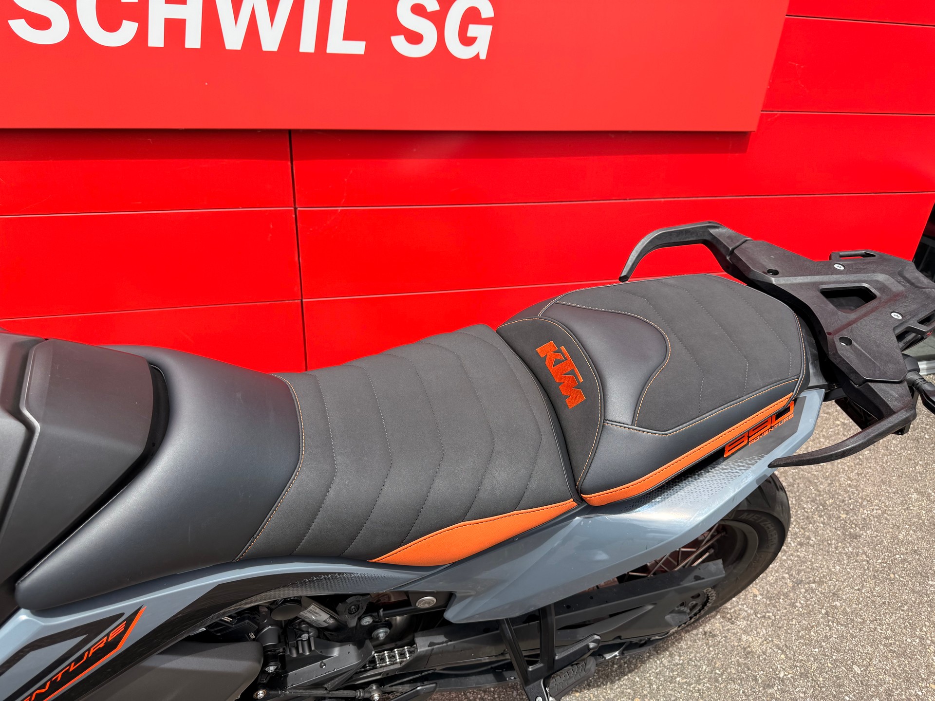 KTM 890 Adventure-image-6