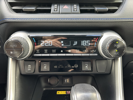 TOYOTA RAV-4 2.5 HSD Style 4WD-image-9
