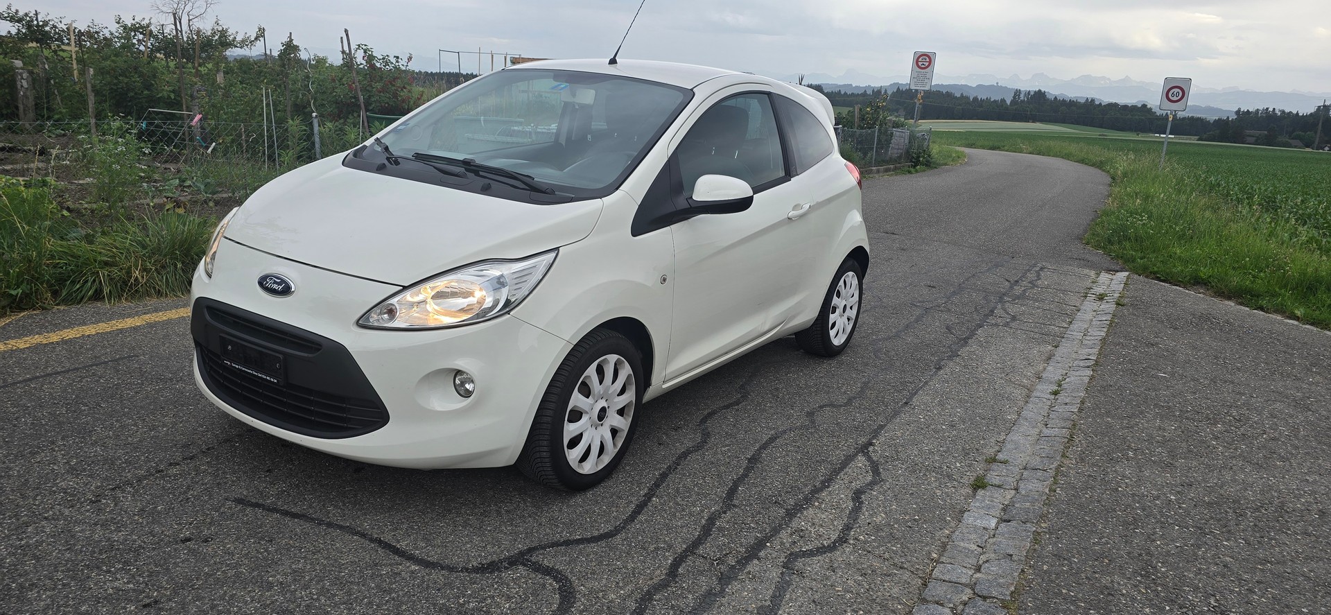 FORD KA 1.25 Titanium-image-2