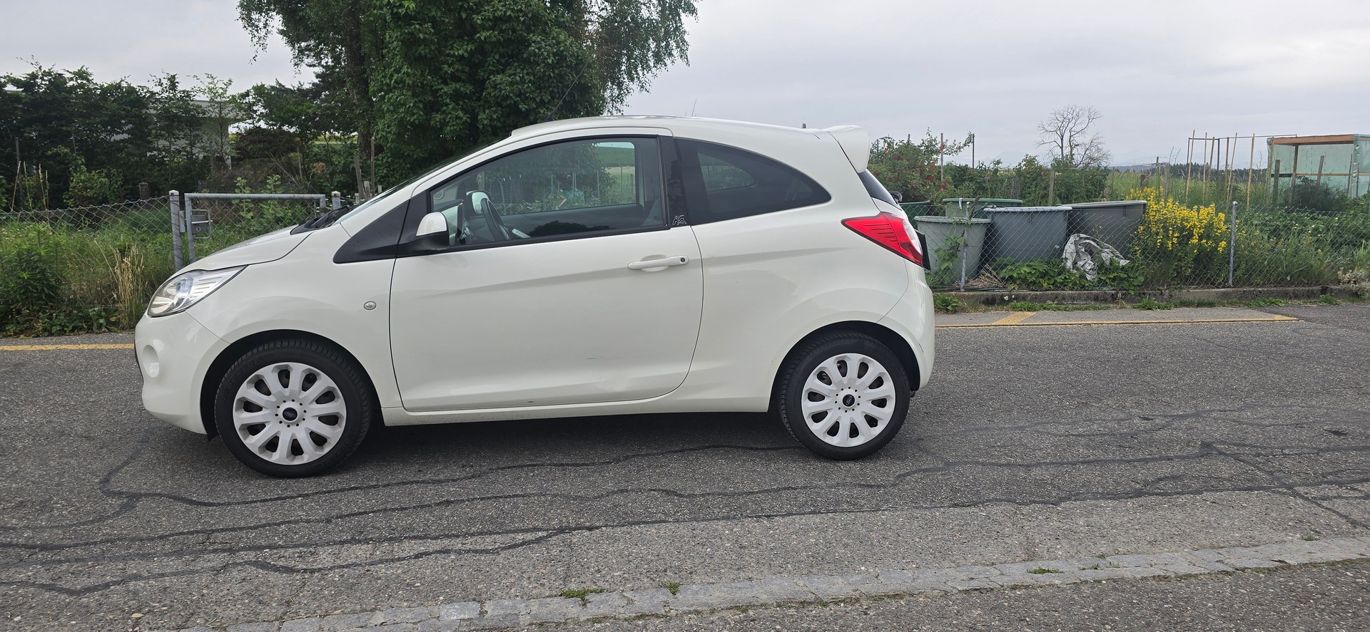 FORD KA 1.25 Titanium-image-3
