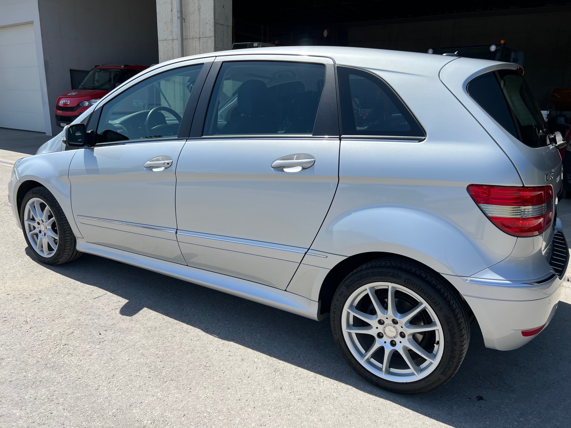 MERCEDES-BENZ B 180 My Star Autotronic-image-3