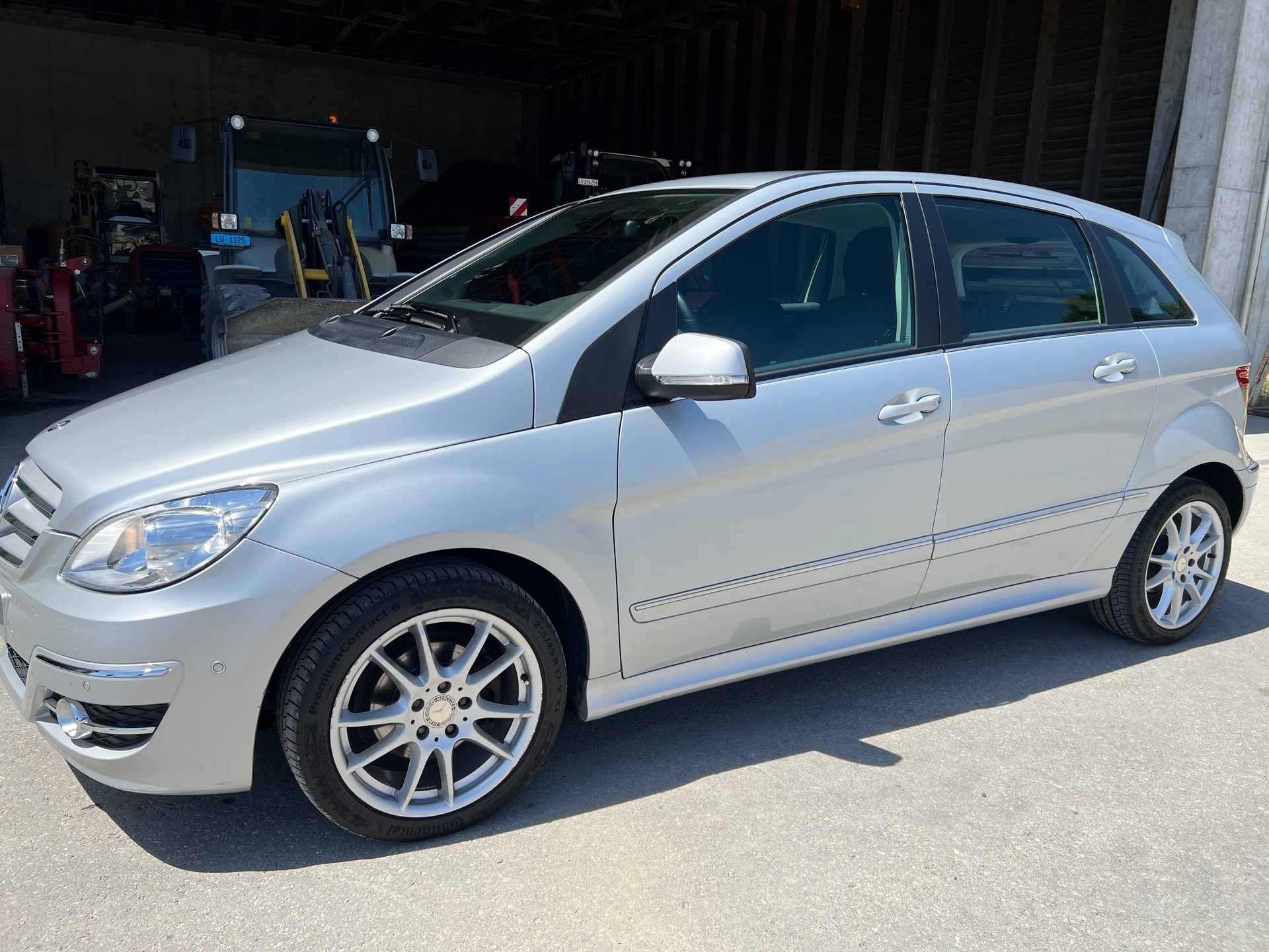 MERCEDES-BENZ B 180 My Star Autotronic-image-1