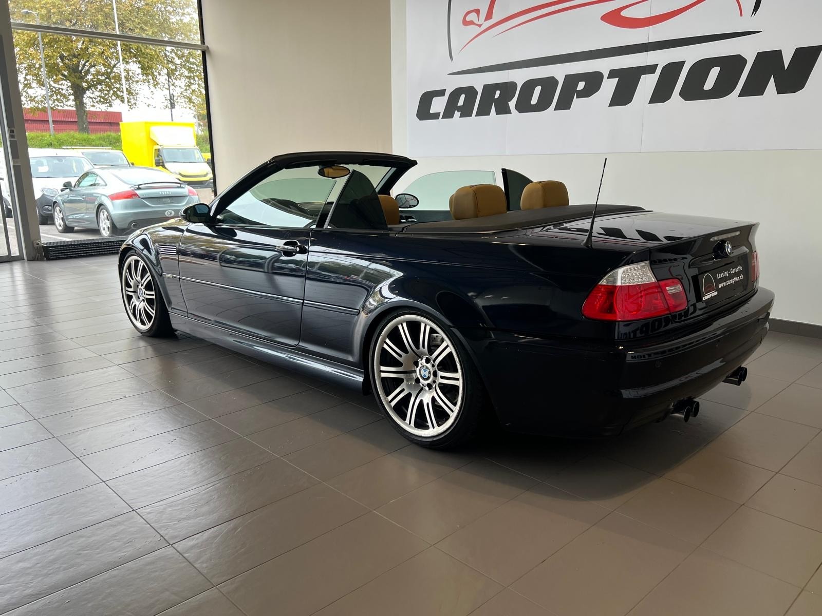 BMW M3 Cabriolet-image-5